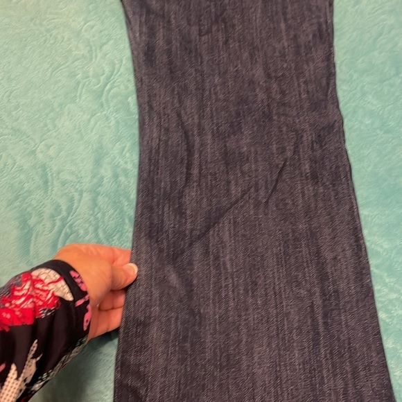 Old Navy Diva Wide Leg Flare Bootcut Jeans women’s size 10 wide cuff distressed - Picture 14 of 14